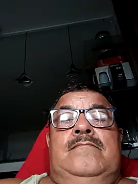 Misterymem63 webkamerás műsora