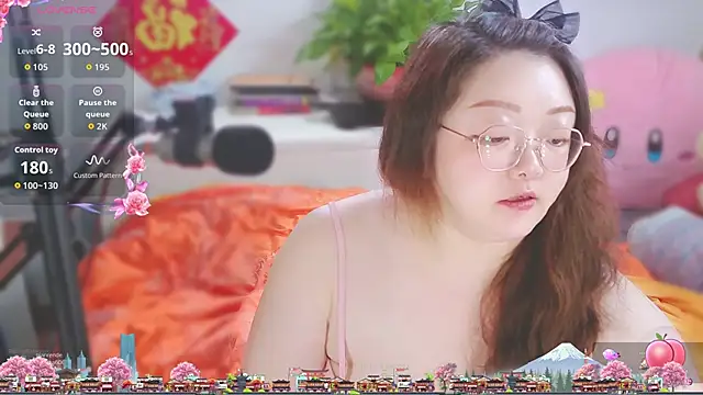 AngelwithEcup: онлайн-секс-чат