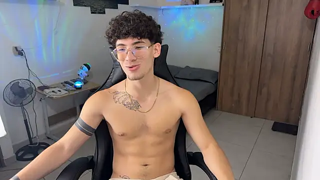 Kisan_Smith Live XXX-chat