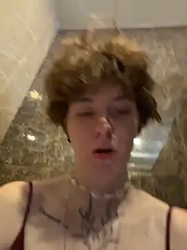 XXX chat uživo modela IceMur