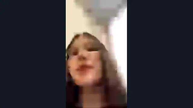 CozyMonday live XXX chat