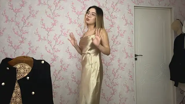 Živý XXX chat Elina_Mottel