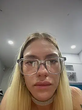 -Sexy_Barbie- Chat XXX in diretta