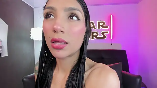 Онлайн чат XXX miss___evangeline