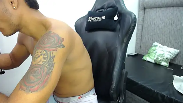 The_twinks_ Adlı Modelin Canlı XXX Sohbeti