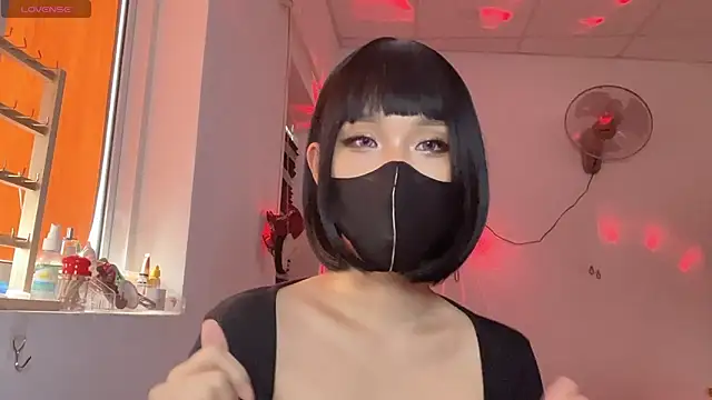 Tieu-May's Live XXX Chat