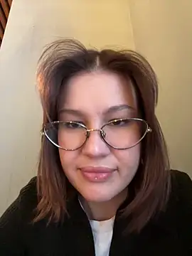 دردشة RinaCat الجنسية المباشرة