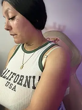 Miia__Taylorのウェブカメラショー