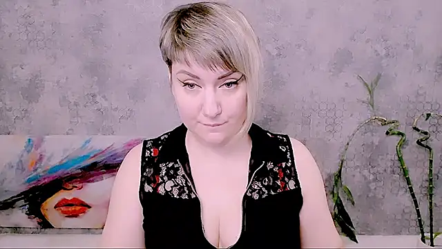 Chat +18 de Djullia ao vivo