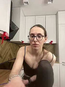 MartiniiSelennaのライブXXXチャット