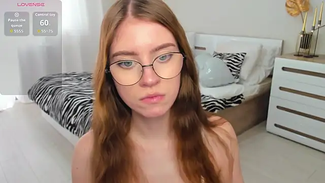 Erica_Kiss লাইভ XXX চ্যাট