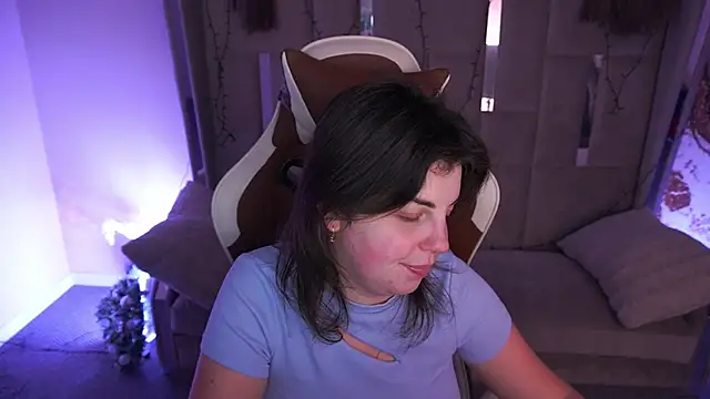 MirandaWong Chat XXX in diretta