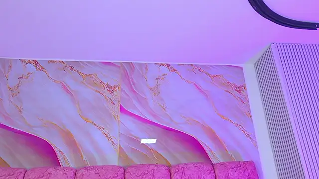 emmacurvyのライブXXXチャット