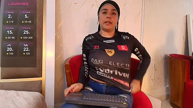 ArielleWilde élő XXX-chatje