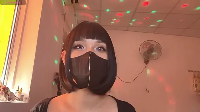 Tieu-May Chat XXX in diretta