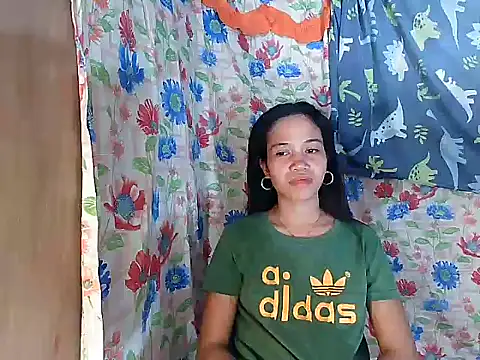 PinaySkinnyGirl's Live XXX Chat