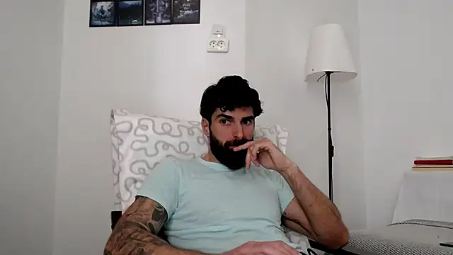 Chatroom XXX en direct de Verycutex