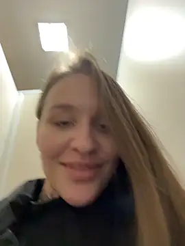 KishaMur Chat XXX in diretta