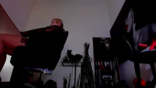 MistressDemi Chat XXX live