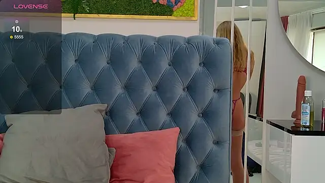 SiennaPierce 现场XXX聊天