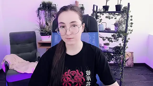 VirtuallVoyant's Live XXX Chat