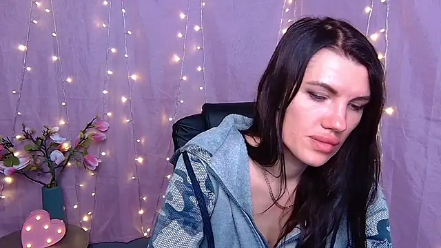 MilaLoona's Live XXX Chat