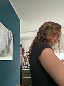 AnnikaRose live XXX chat