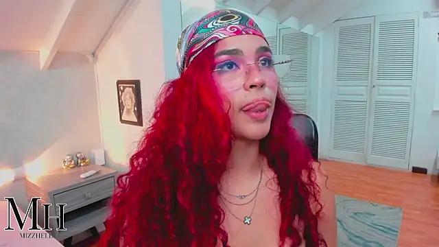 แชท XXX สดของ MizzHell