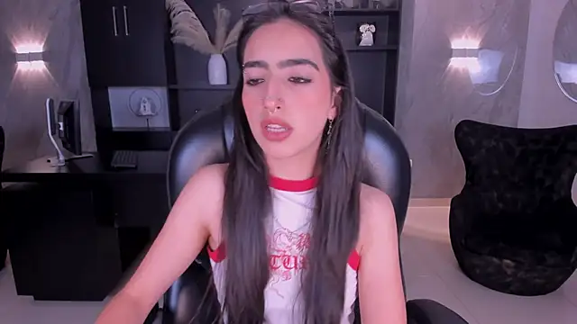 LarisaSmirnov 现场XXX聊天