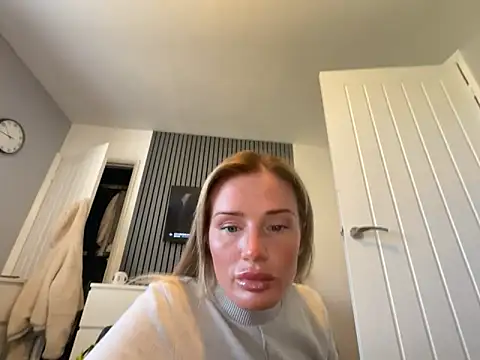 jadey19x Adlı Modelin Web Kamerası Şovu