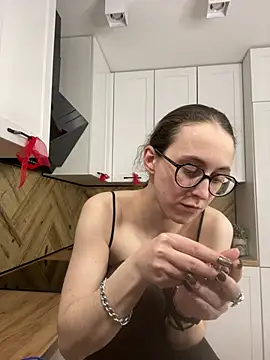 MartiniiSelenna 现场XXX聊天