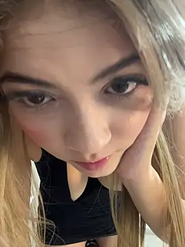 meggan___ 现场XXX聊天