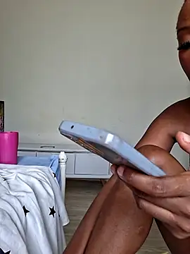 Kamdollie 现场XXX聊天