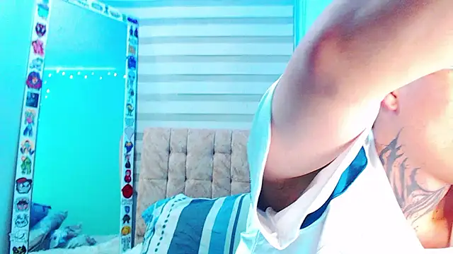 Pokazy przed kamerką – _justinmoon2