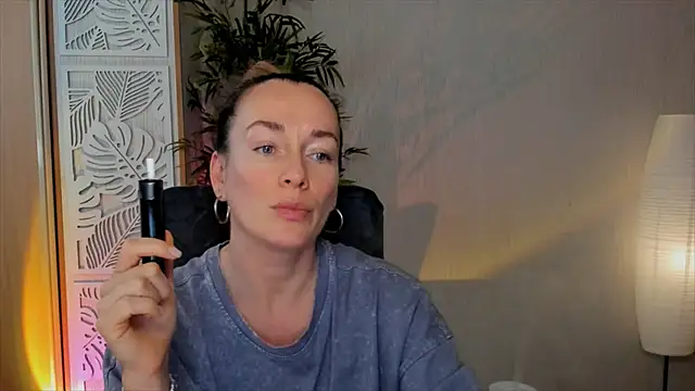 Chat +18 de RebeccaMartinez ao vivo