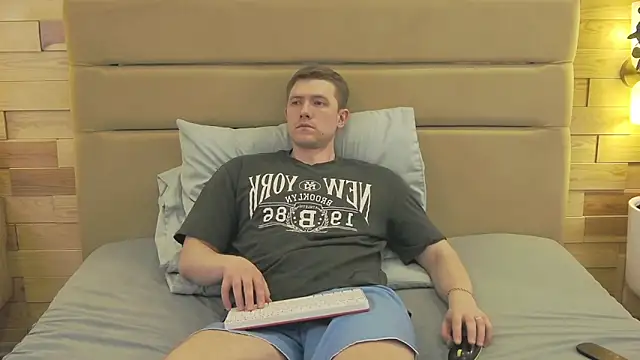 EthanPinkman's Live XXX Chat