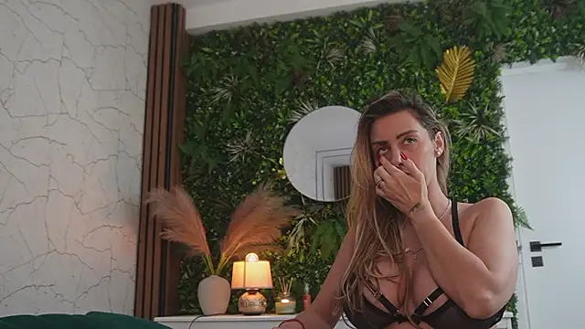 angel_wow_ Adlı Modelin Canlı XXX Sohbeti