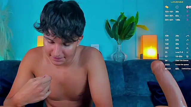 Leo_Savage_ Adlı Modelin Canlı XXX Sohbeti