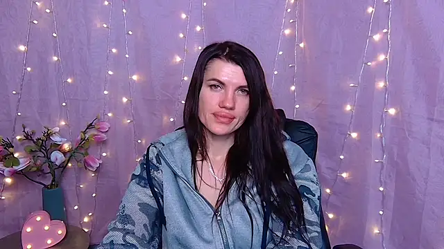 MilaLoona's Live XXX Chat