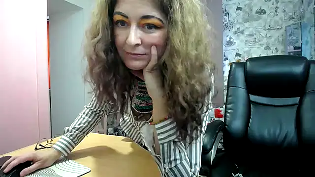 Chat +18 de Helen1974 ao vivo