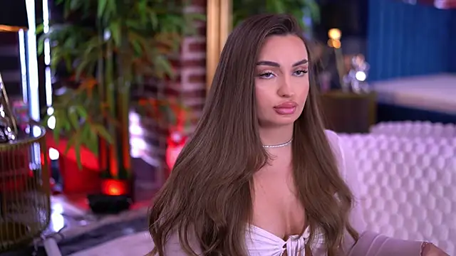 MillaSerene Chat XXX in diretta