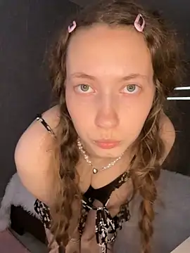 Chat XXX Live Holy_Poly