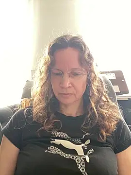 AnnikaRose Chat XXX in diretta