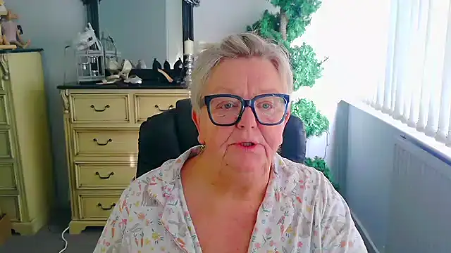 BridgetBlueEyes Show Webcam