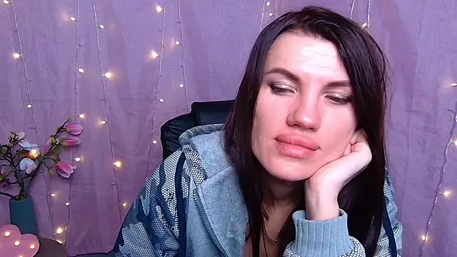 MilaLoona Live XXX-Chat