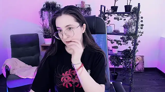 دردشة VirtuallVoyant الجنسية المباشرة