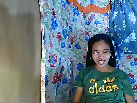 XXX chat uživo modela PinaySkinnyGirl