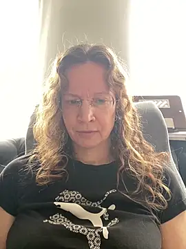 AnnikaRose Chat XXX in diretta