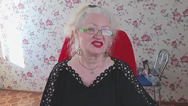 Chat +18 de Maya_Mayflower ao vivo