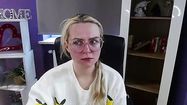 Chat +18 de Zoey_Erotic ao vivo